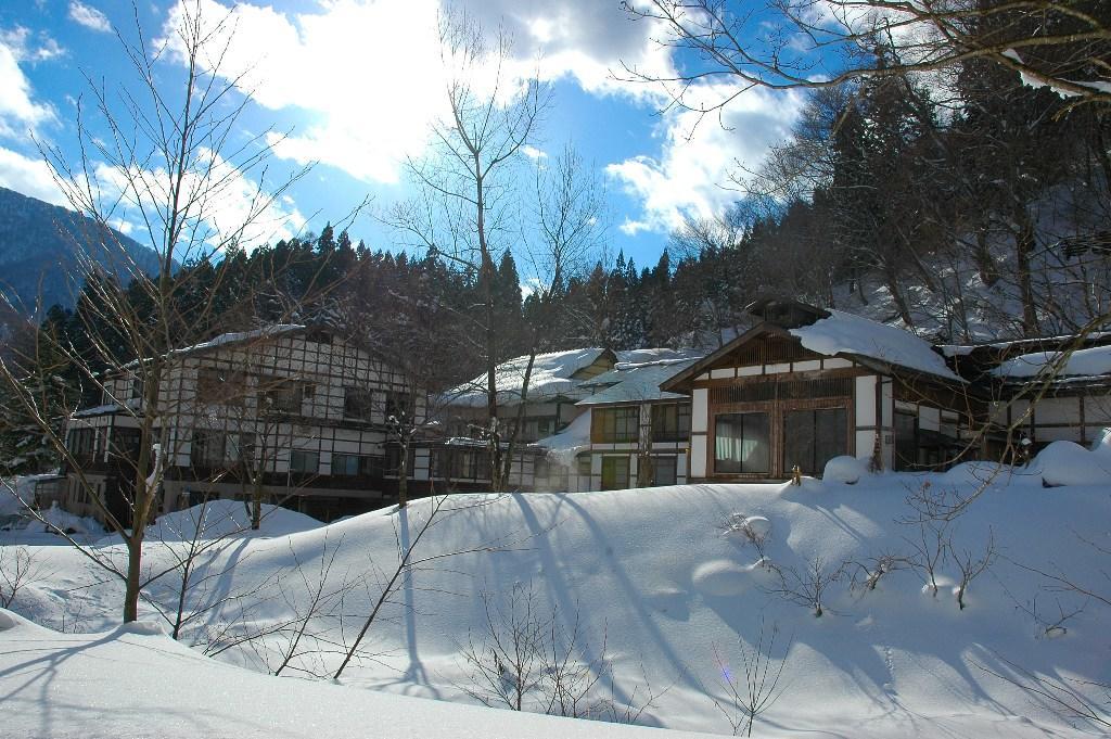 Kaikake Onsen Hotel Yuzawa  Exterior photo